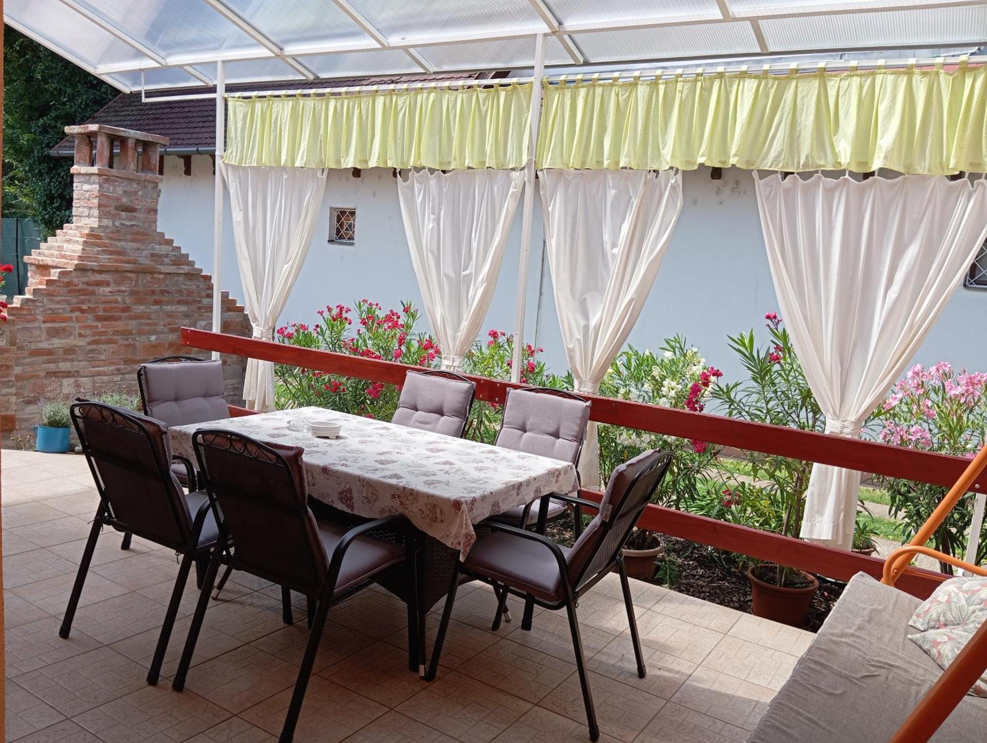 Marika Apartman Hajdúszoboszló Exterior foto